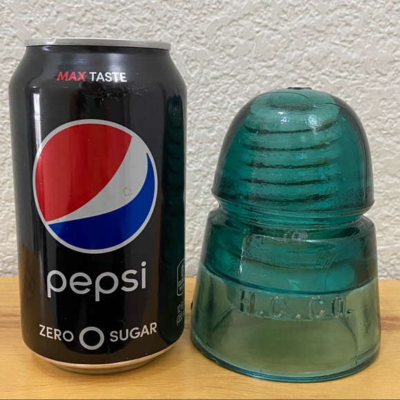 Vintage HC & Co Aqua Green Beehive Glass Insulator Marked “H” - Picture 2 of 12